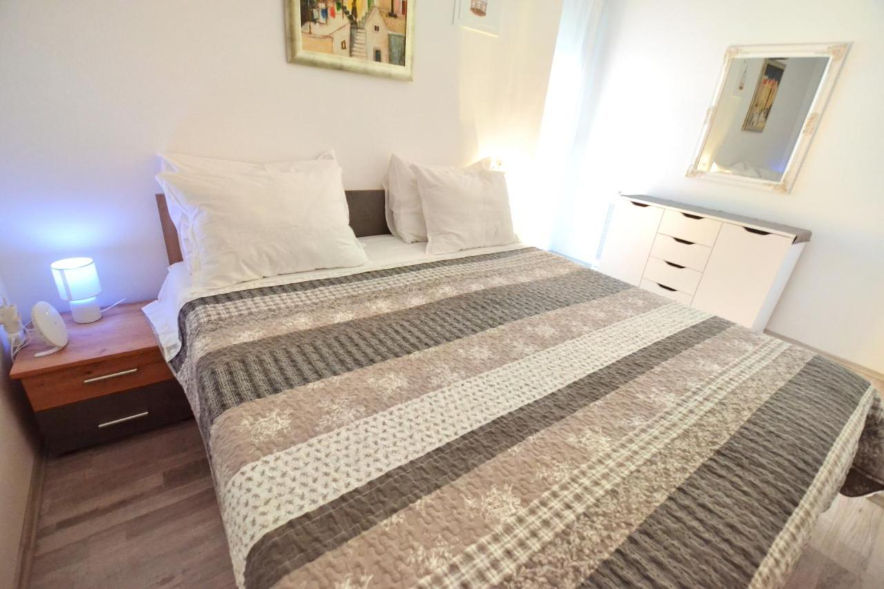 Apartments Andrea Σπλιτ Εξωτερικό φωτογραφία